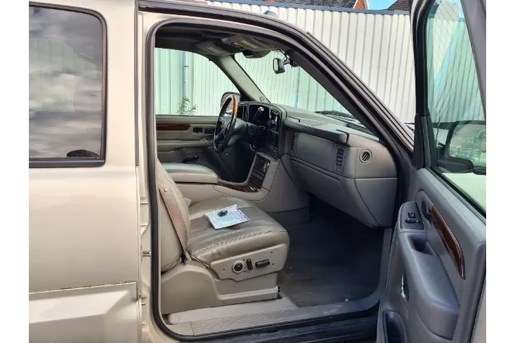 Cadillac Escalade 6.0i 340 Pk Automaat Airco Full !!! Image 8