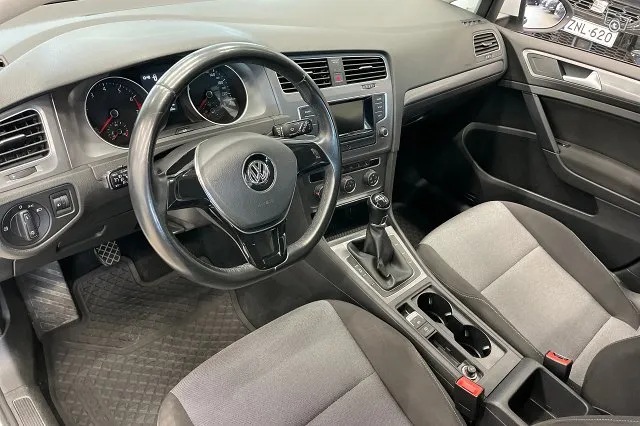 Volkswagen Golf Luxline 1,2 TSI 63 kW (85 hv) * Webasto / Va Image 6