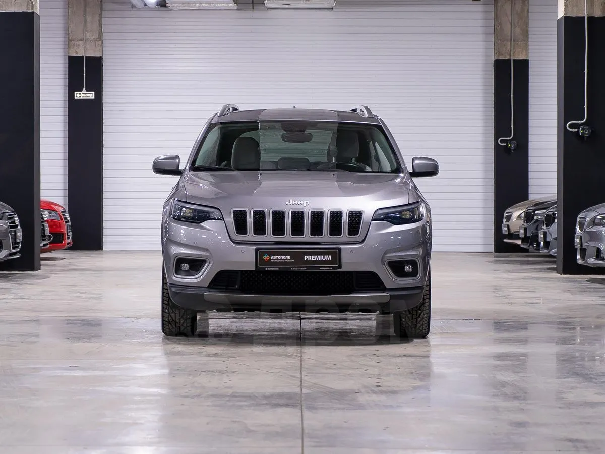 Jeep Cherokee Image 6